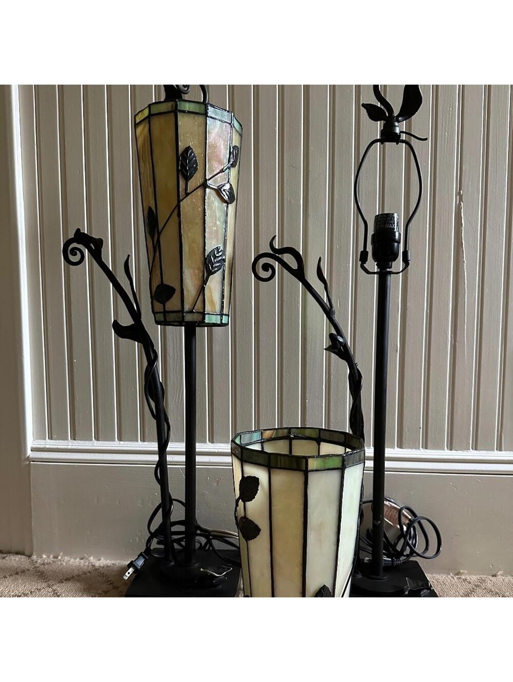 Vintage Quoizel Collectibles scrolling vines w cream glass shades set of 2